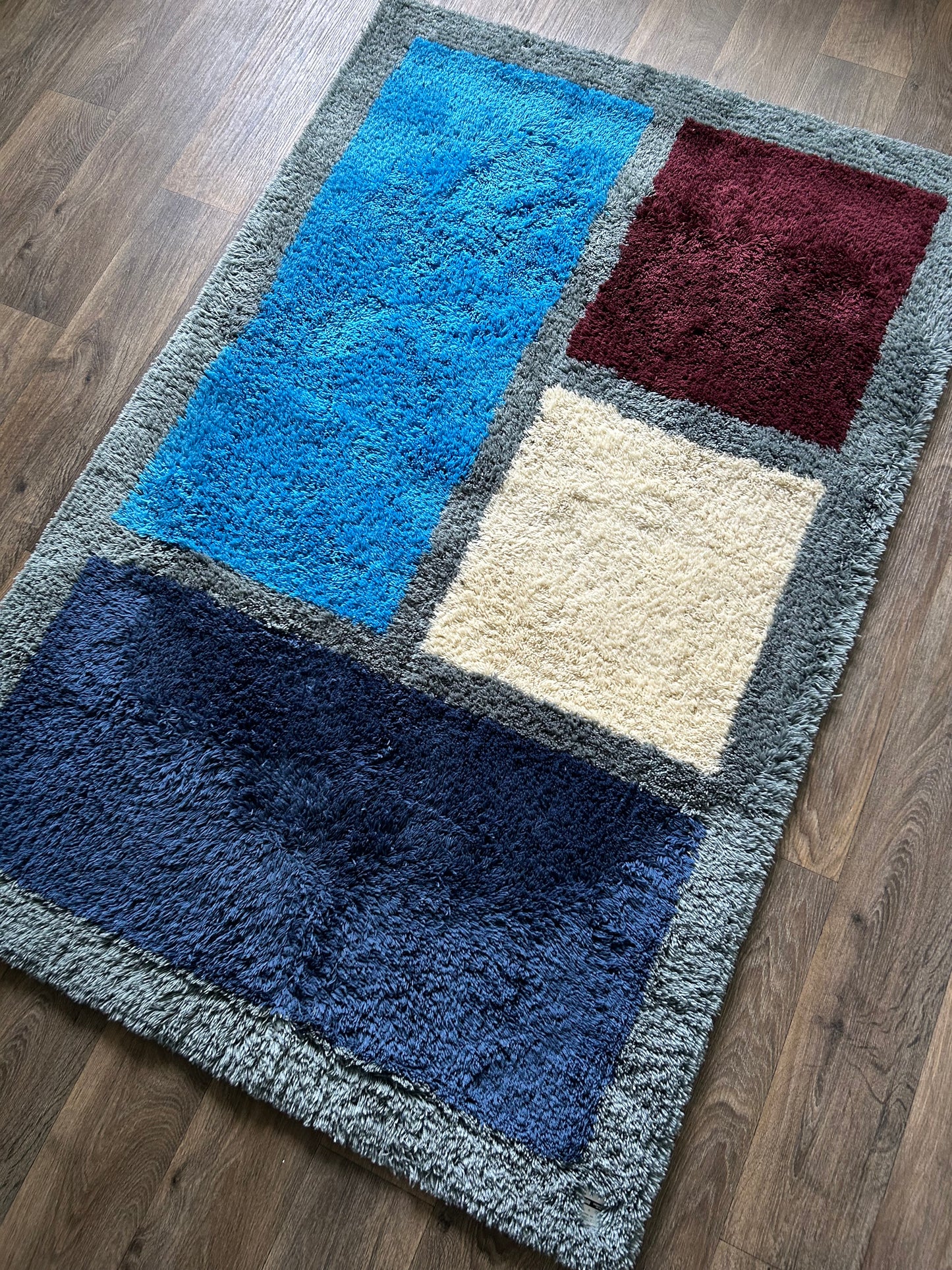 Undercover AW00 Melting Pot Case Study Rug Blue